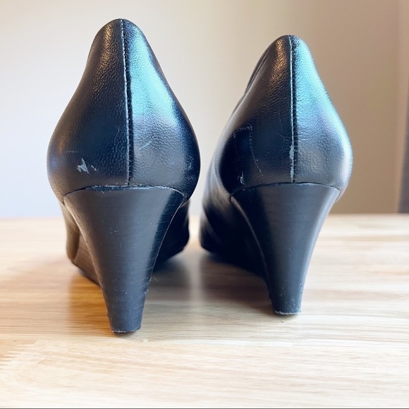 Calvin Klein Yana Black Leather Wedges - size 9.5 - Picture 4 of 12